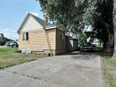 66 2nd Ave E, Flasher, ND, 58535