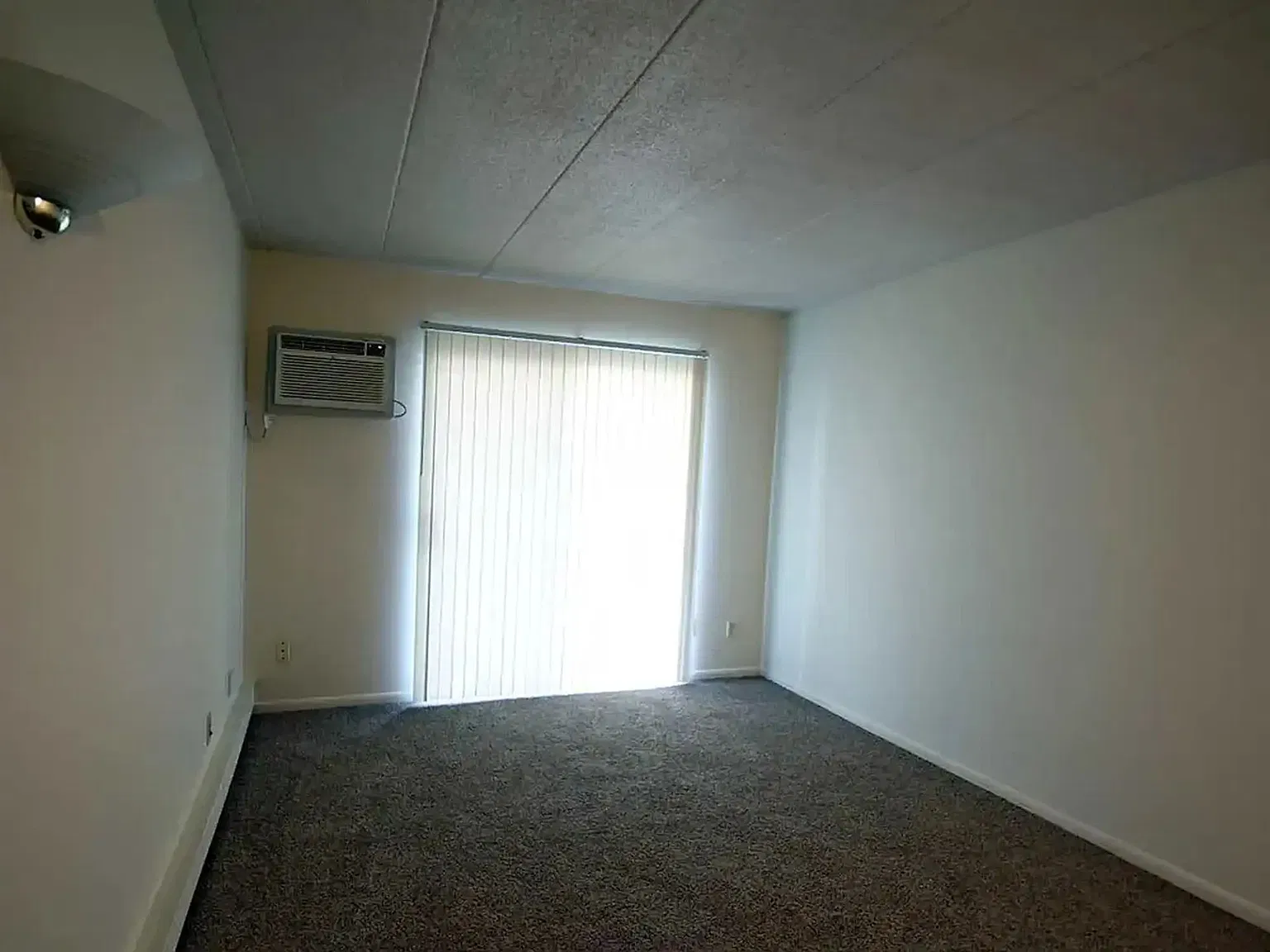 Ravenwood Apartments — Photo 2