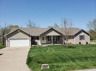 27523 Garland Ln, Carl Junction, MO 64834