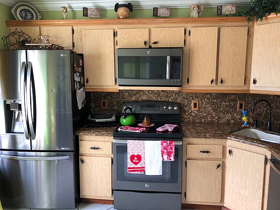 2nd image of 220 Foxtail Dr APT D