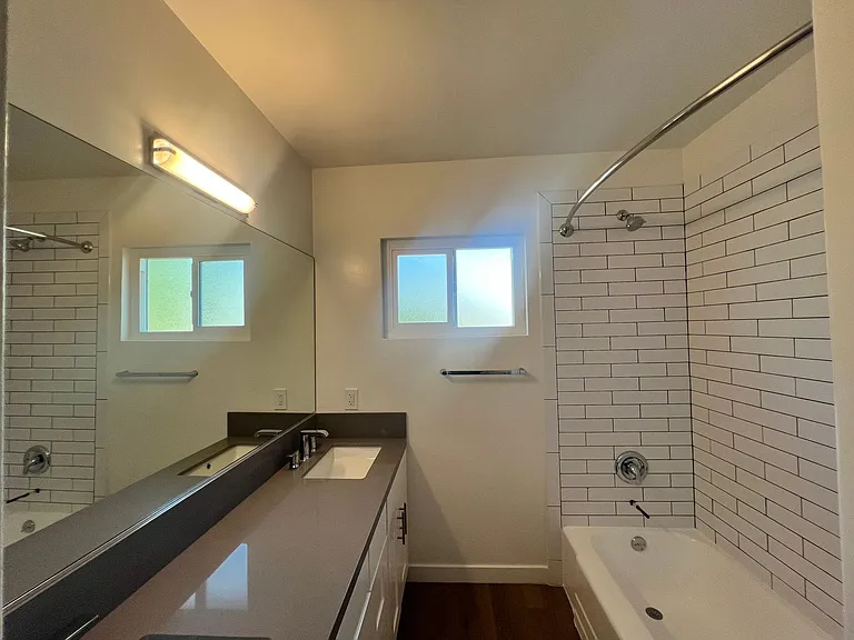 13429 Moorpark St — Photo 27