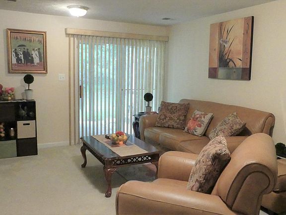 5th image of 9808 Woodyard Cir