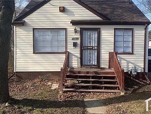 2nd image of 9387 Marlowe St
