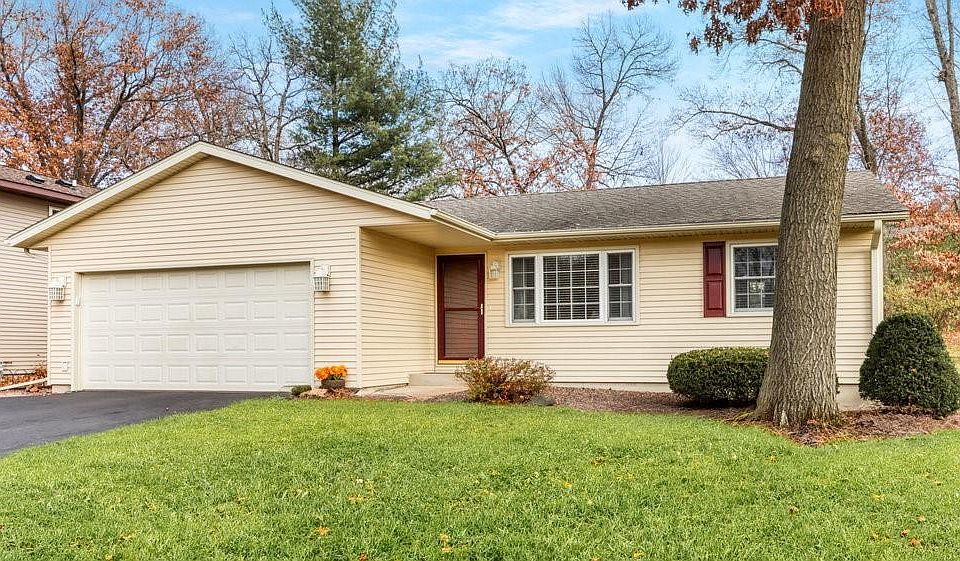 2603 Jeanne Lane, Eau Claire, WI 54703 | Zillow