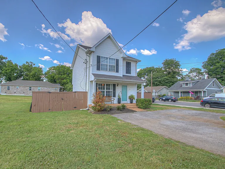 111 Cleveland St — Photo 5