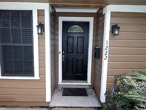 2nd image of 1222 Gardenia Dr