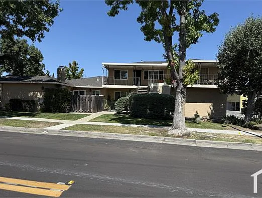 2 bed, 800 sqft, $3,200 — Photo 4