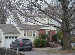 1184 Windsor Rd, Teaneck, NJ 07666