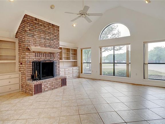 5th image of 21 Corky Ct