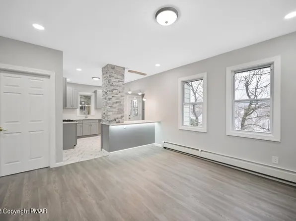 516 Taylor Ave, Scranton, PA 18510