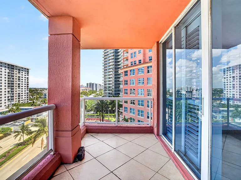 2100 N Ocean Blvd #8-B — Photo 26