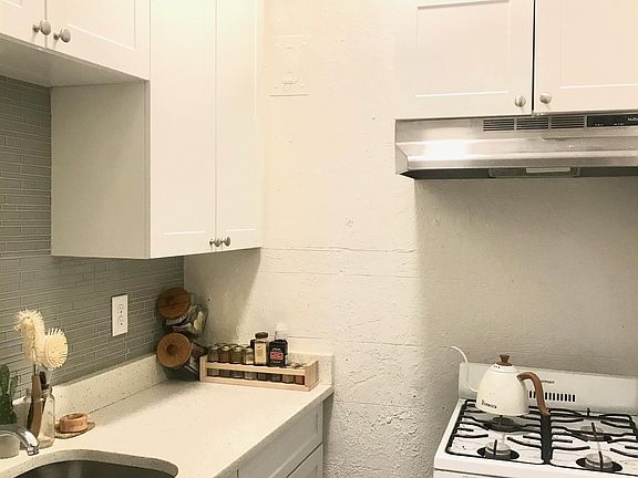 5th image of 1263 N Clarkson St #11145936