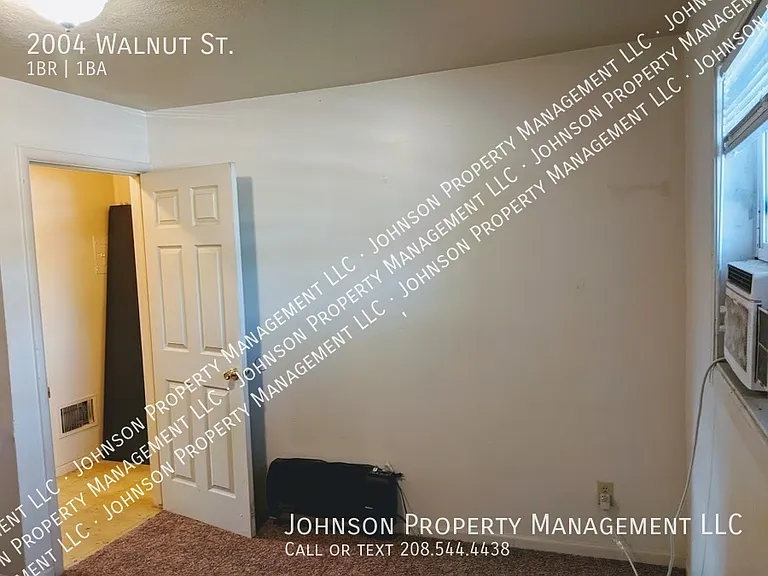 2004 Walnut St — Photo 10