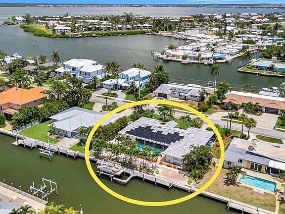 2nd image of 514 Key Royale Dr