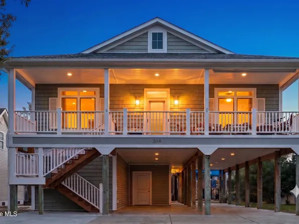 304 NE 47th Street, Oak Island, NC 28465