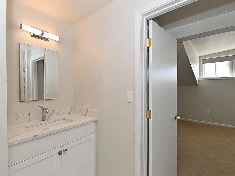408 S 3rd St — Photo 13