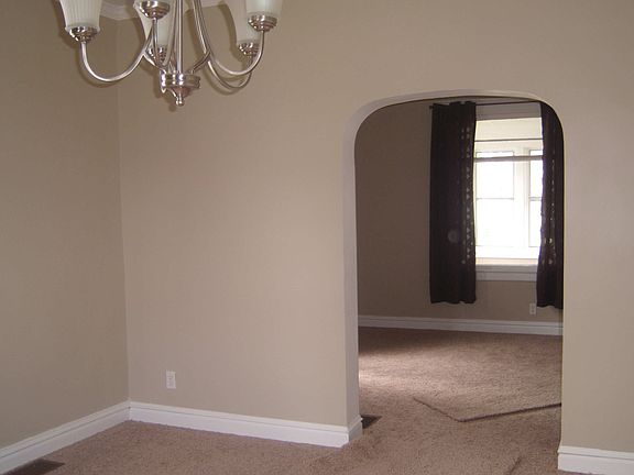 2nd image of 1475 Willard St