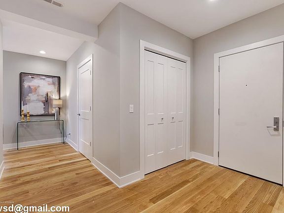 2nd image of 1127 W Granville Ave #1717