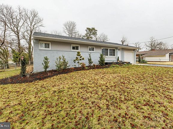 2nd image of 6012 Griffith Dr