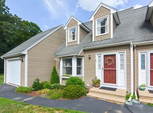 88 Cocasset St APT 6, Foxboro, MA 02035
