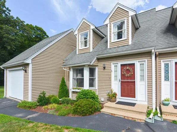 88 Cocasset St APT 6, Foxboro, MA 02035