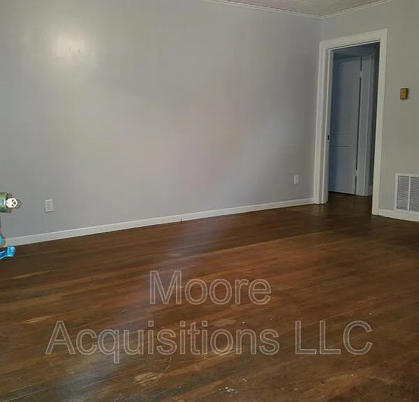 221 Leonard Dr — Photo 19