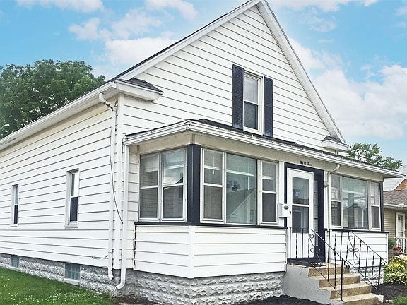 2nd image of 203 E 10th St