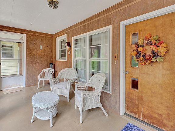 5th image of 204 Boone Rd