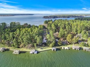 14200 Lakepoint Dr, Willis, TX 77318
