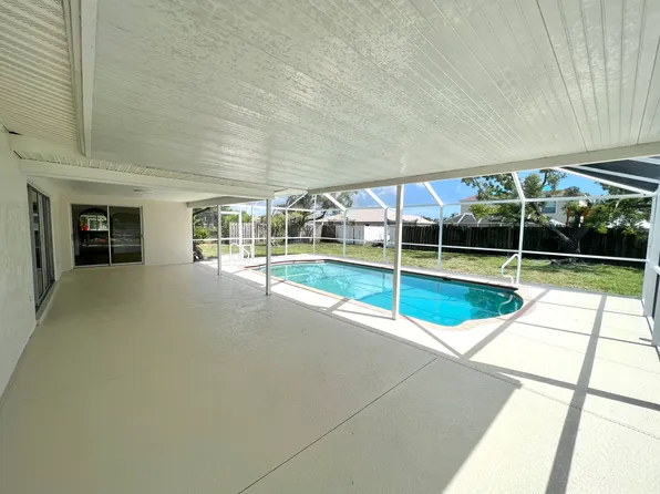 1308 SE 17th Ter, Cape Coral, FL 33990