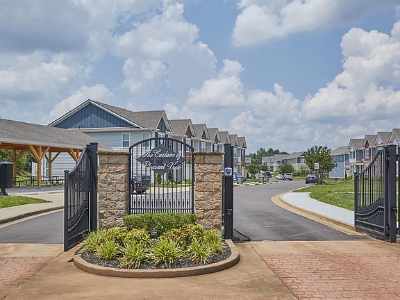 4th image of 422 Manor Row