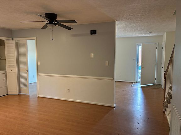 3rd image of 1419 Tunbridge Rd