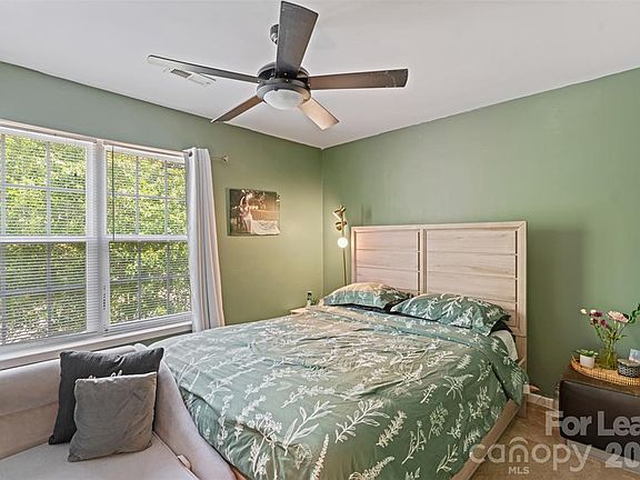 5th image of 126 Ridge Bluff Rd #1