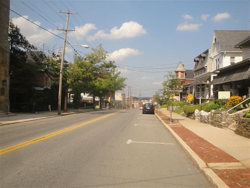 2nd image of 116 West Broadway