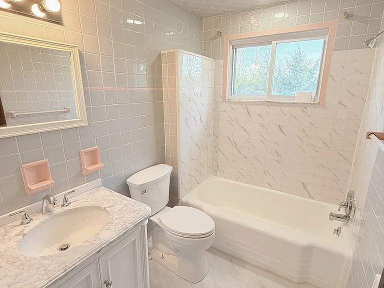 3421 Rebecca St — Photo 10