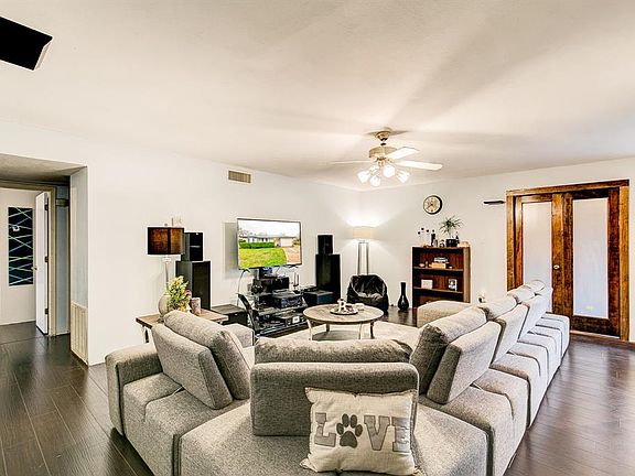 4th image of 5724 Western Cir