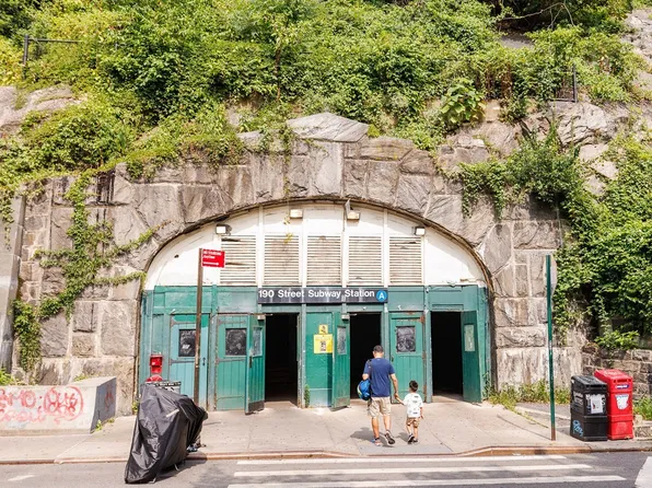 4568 Broadway image 9 of 21