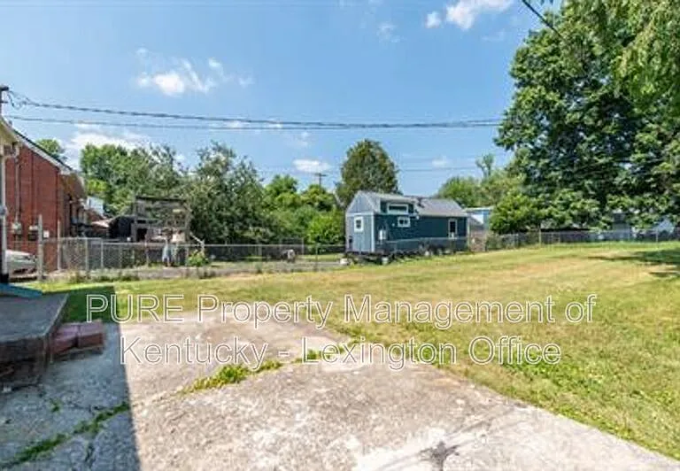 817 Marcellus Dr — Photo 26