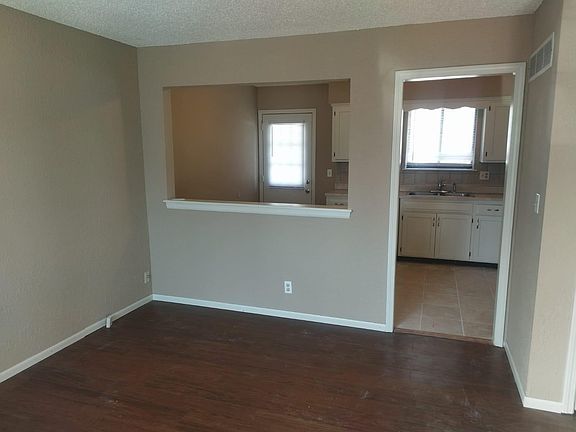 4th image of 609 Beach St