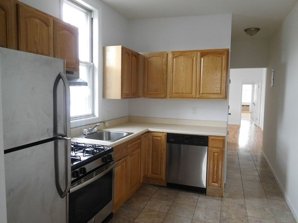 1st image of 2050 29th St APT 3A