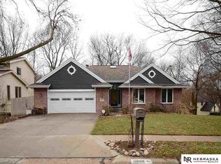 11808 Amos Gates Dr, Bellevue, NE 68123