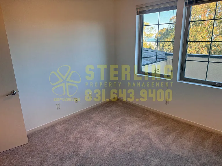 131 Lighthouse Ave — Photo 6