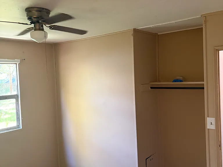 2229 Warrick St — Photo 12