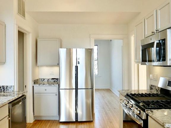 3rd image of 2541 W Belden Ave #A