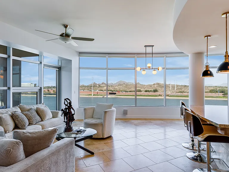 Open Floor Plan/Amazing Views