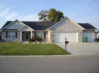 715 Villanova Ct, Fairview Heights, IL 62208