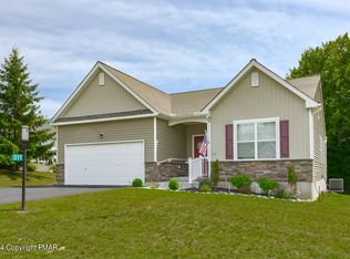 311 Golden Oaks Dr, White Haven, PA 18661