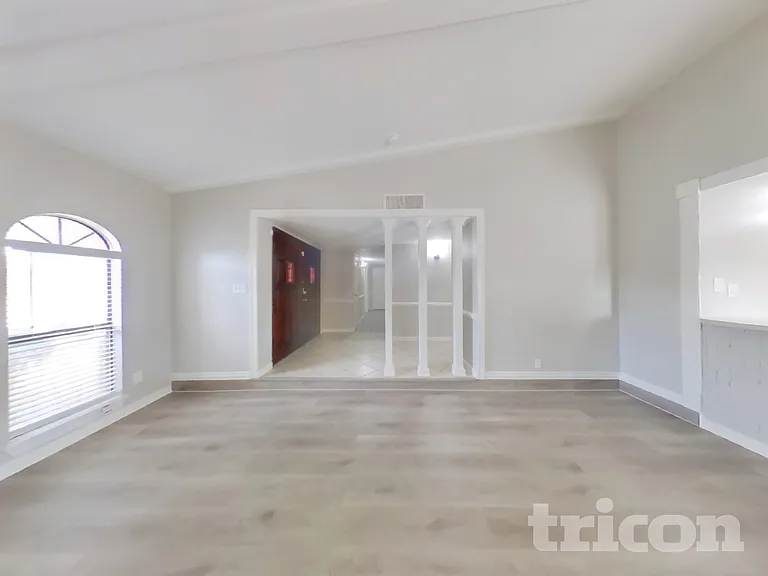 414 Hemlock Dr — Photo 4