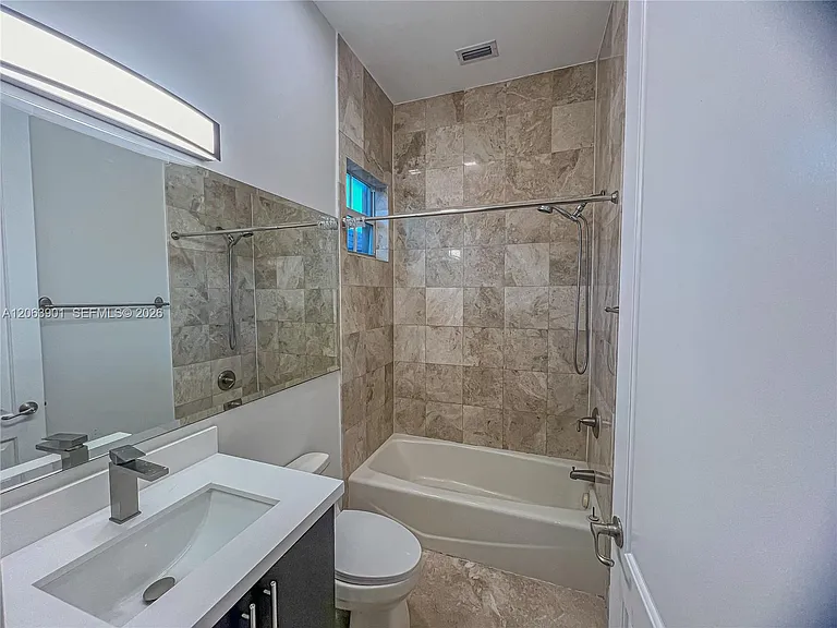 3850 NE 168th St — Photo 22