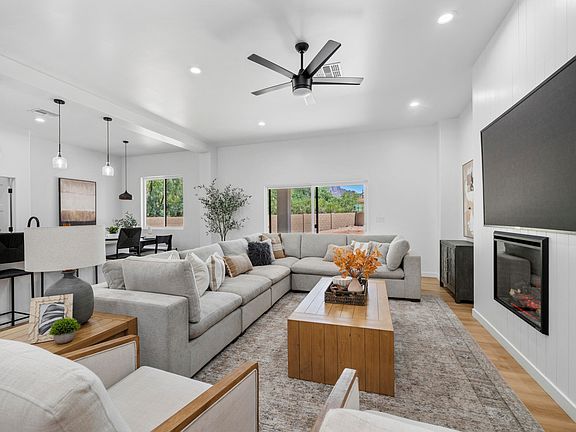 2nd image of 5563 S Estrella Road